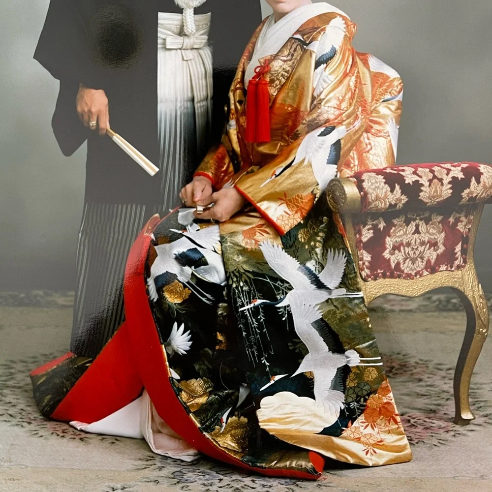 $40,000 Genuine Japanese silk & gold WEDDING KIMONO Made and purchased in Tokyo. - Picture 4 of 4